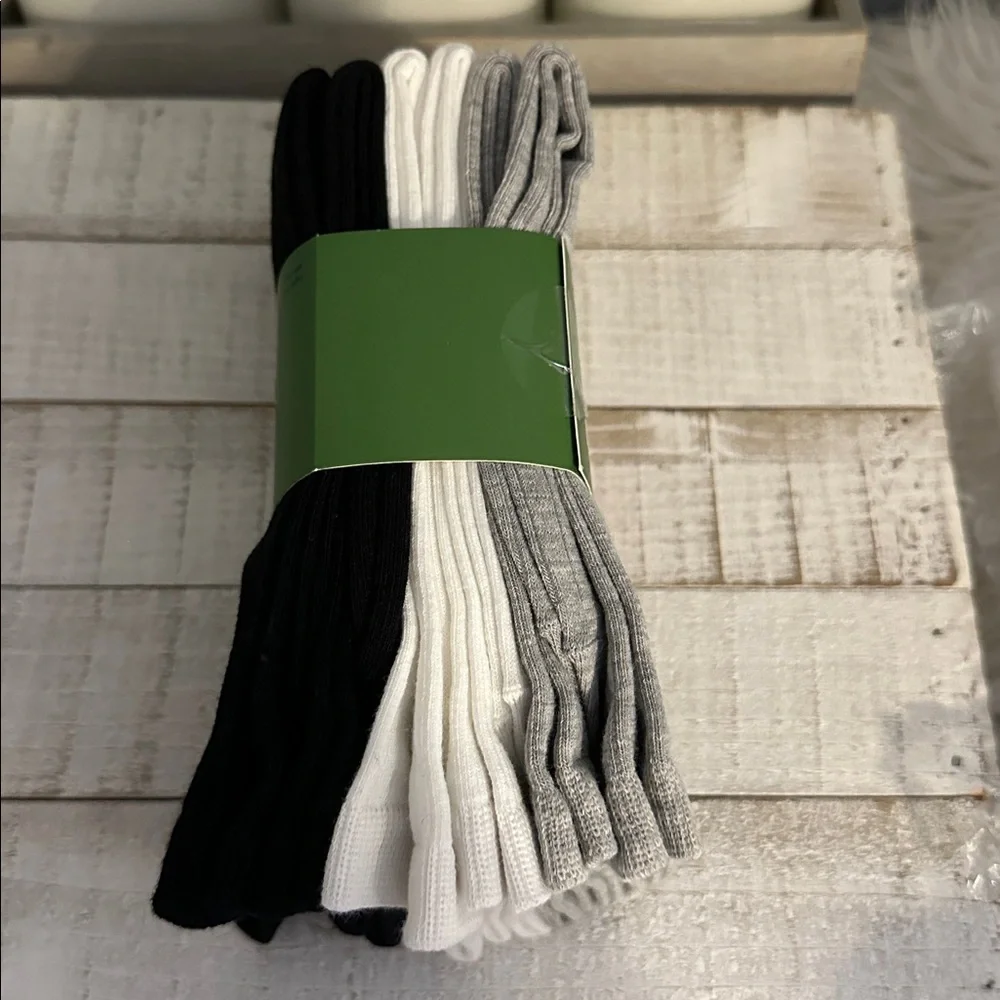 Nwt Kate spade set of 6 pairs crew socks